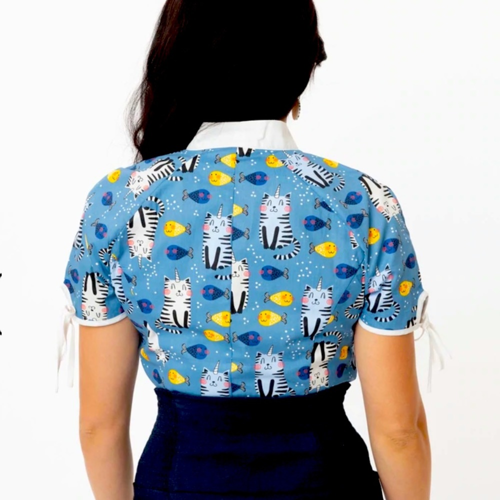 NWT Unique Vintage Unicorn Cat & Fish Print Chita Blouse Caticorns & bowtie 🐱🦄 - Picture 4 of 9